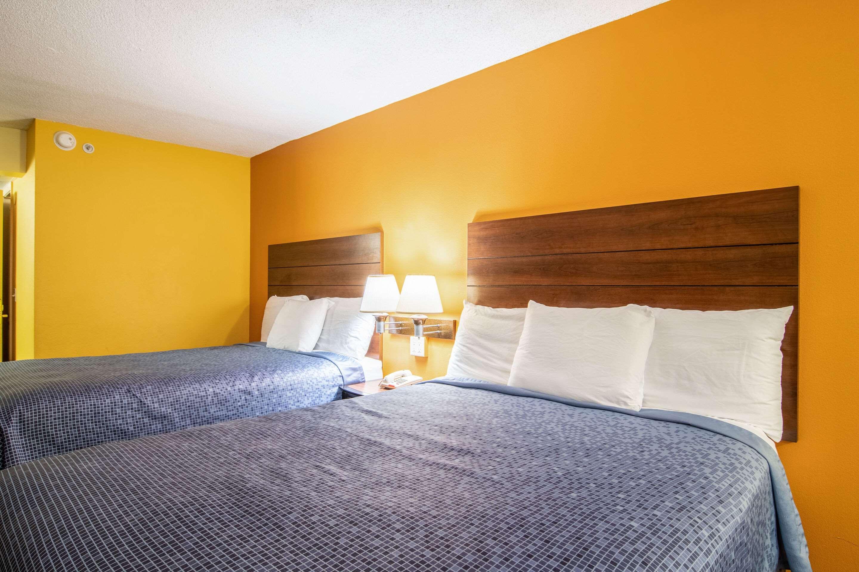Econo Lodge At Six Flags Austell Exterior foto